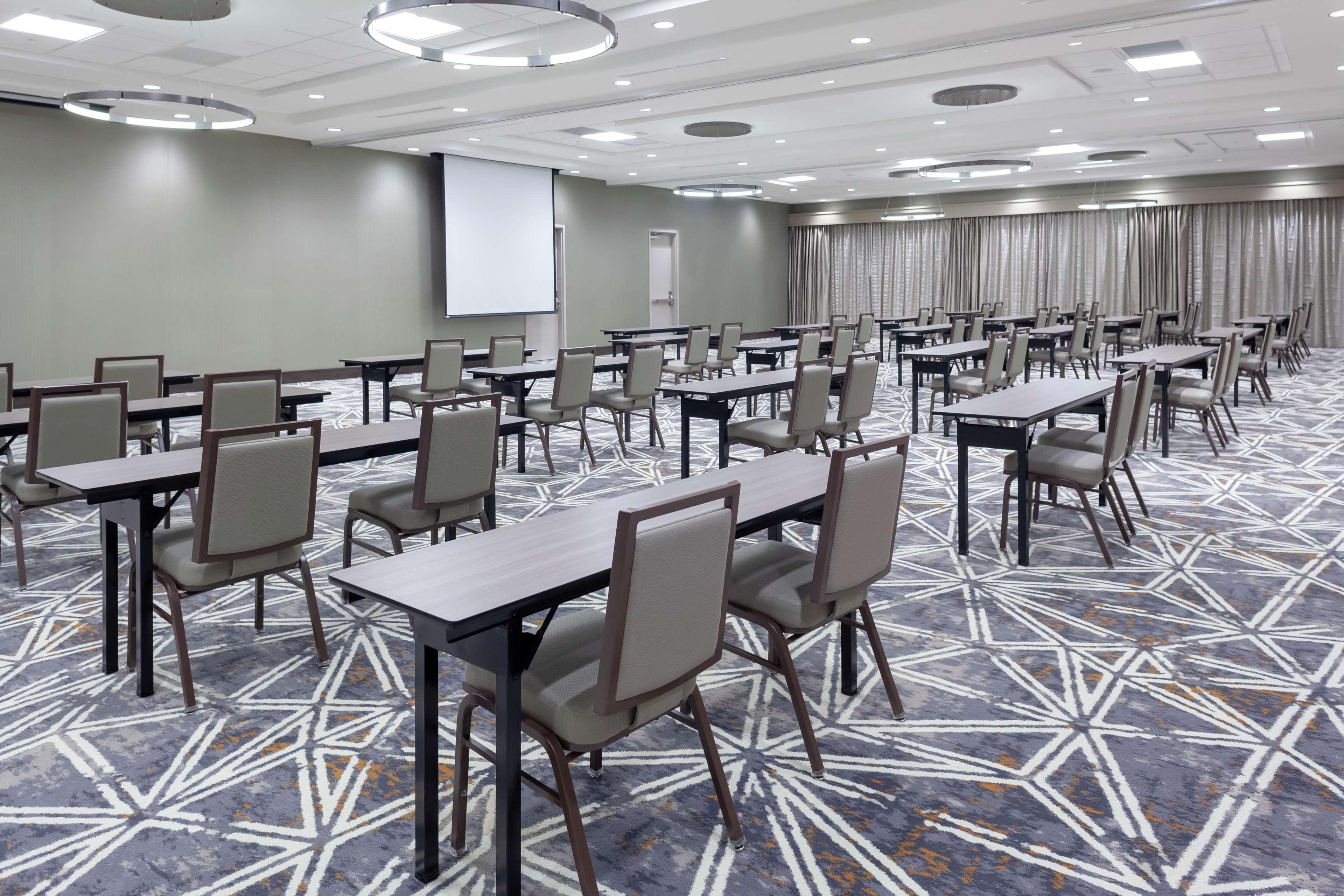 Hilton Garden Inn Waco Exterior photo