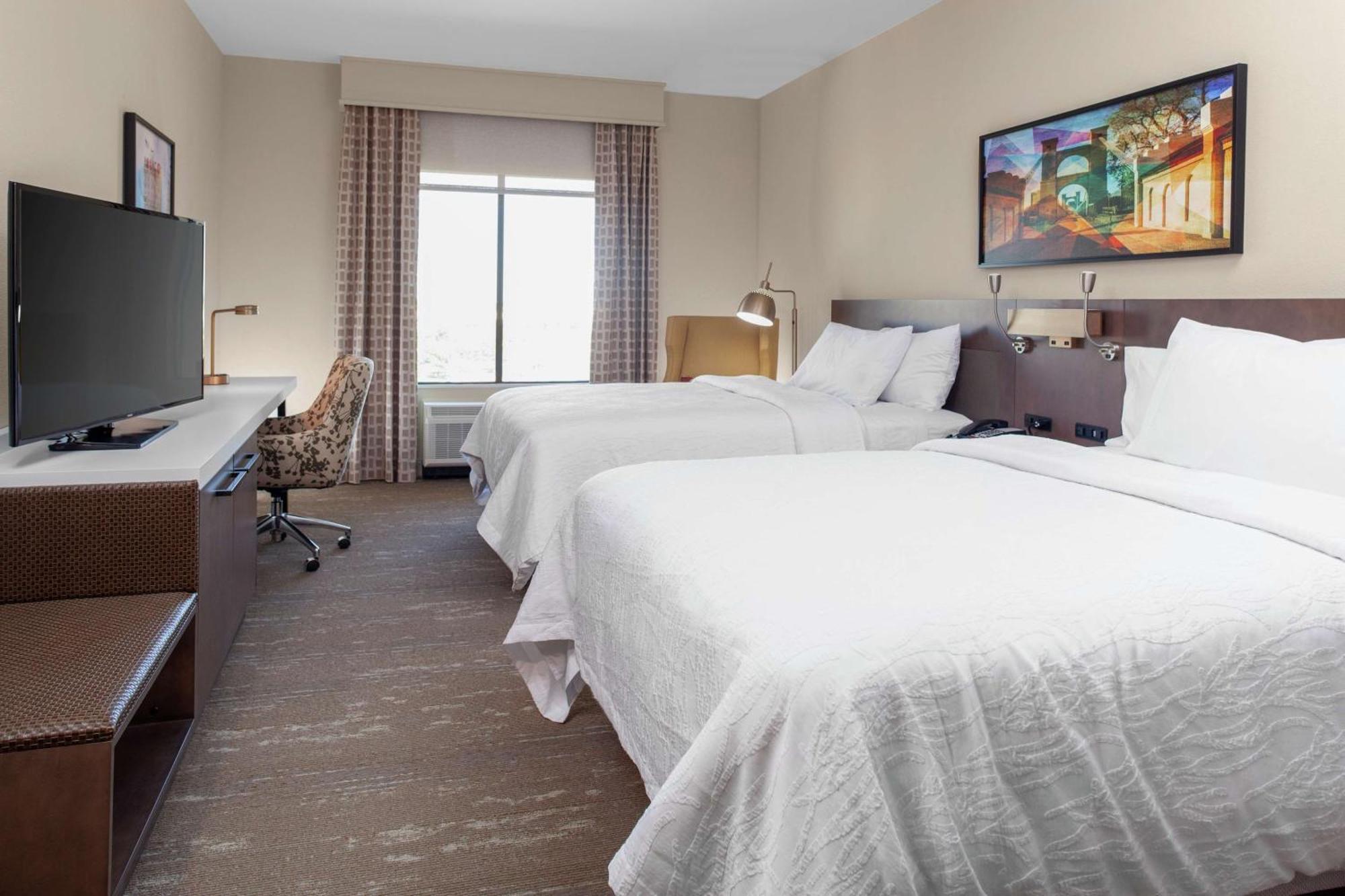 Hilton Garden Inn Waco Exterior photo